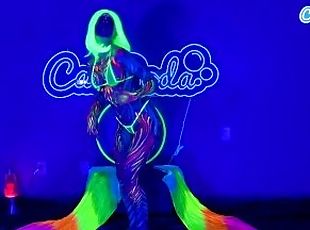 Jewelz Blu Body Paint and Masturbation show