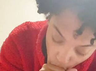 Sexy Ebony sucking BBC