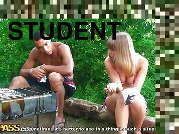 Student sex friends on a picnic