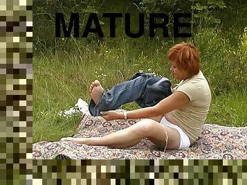 Mature redhead called Liona and the unforgettable outdoors drilling