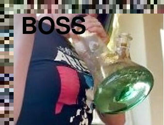Taking this bong rip like the boss that I am ????????