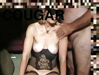 Naughty cougar impassioned amateur porn