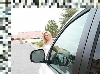 Cherie Deville enjoys MMF reality pounding in a car