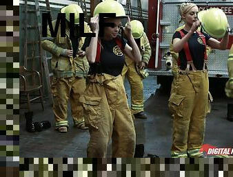 Big cock fireman and a sexy slut screwing in the house