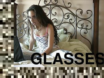 gafas, babes, mona, a-solas, realidad