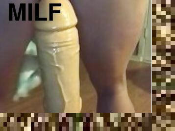 Fat ass milf riding thick dildo