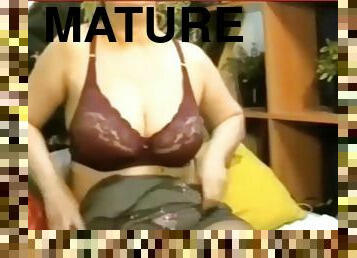 Mature webcam torn pantyhose