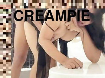 MAIN DOGGY DI KAMAR MANDI !!! Desahannya kaga nahan, Fuck in the bathroom CREAMPIE