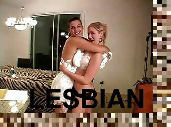 Some lesbian messy fetish is going on on here