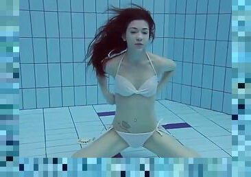 Roxalana cheh sexy redhead underwater