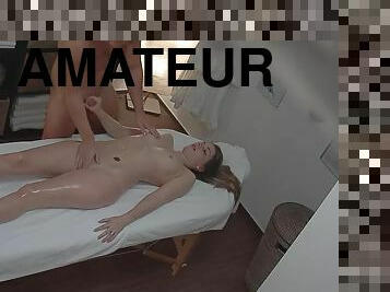 Penetration By Kinky Masseur - amateur porn