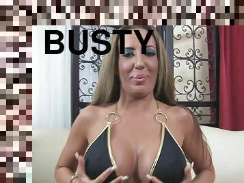 Busty blonde Richelle Ryan gets a massive facial cumshot