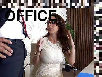 She's a curvy businesswoman and she wants to get screwed in the office