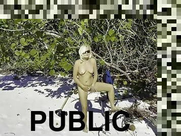 Public nude and flashing fun