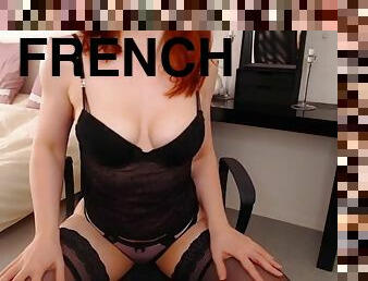 French red girl undresses and masturbates vendstaculotte