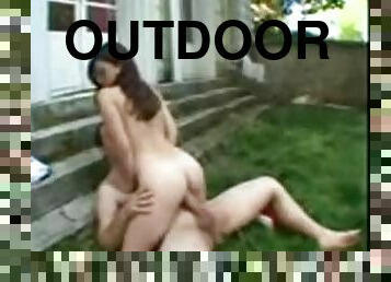 Sex outdoors with a cute teen amateur