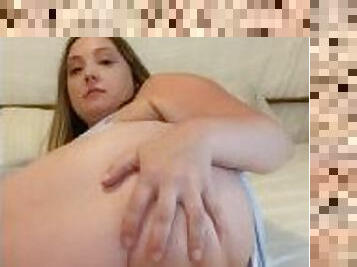Bored Chubby Blonde Mom Humps Pillow & Has Multiple Orgasms