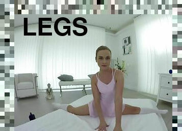 Amazing ballerina spreads her legs wide open and fingers her cunt