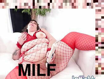 Milf Kylie Bbw Has An Intense Denma =orgasm In Red Fishnets