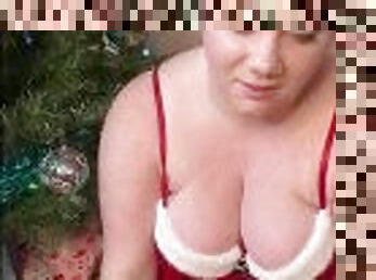 Amateur BBW Leslie's Advent Calendar - Day 4