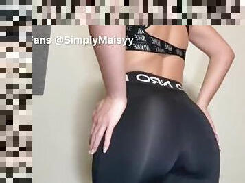 Nike Pro - Big Ass Fit Girl Strips