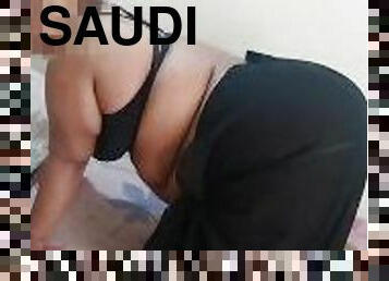 Big Ass Saudi Aunty Want Fucking From Huge Dick