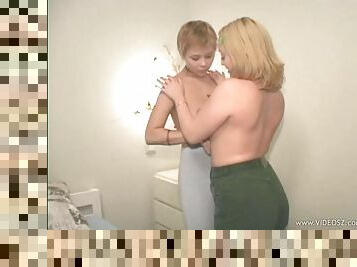 Lin Lee and Pavia tease,toy and finger warmly in fantastic lesbian scene