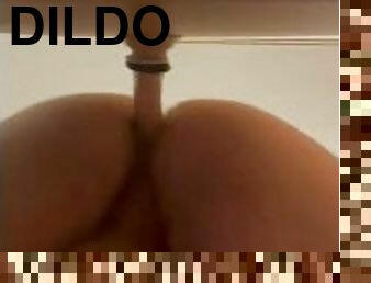 Ride that dildo