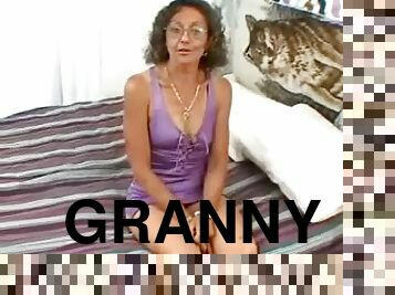 Nasty Granny With Small Tits Destroys Her Cunt When She Is Alone