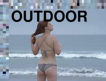 Penny Pax feels happy about getting face-fucked on a beach