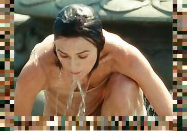 Hollywood hottie Keira Knightley dripping in wet in her movies