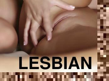 pillu-pussy, typykät, lesbo-lesbian, sormettaminen, luonnollinen, kaunis, tuhma-naughty, ajettu, eroottinen, tatuointi