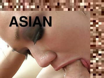 Asian Carmina juicy pussy roughly smashed hardcore in close up