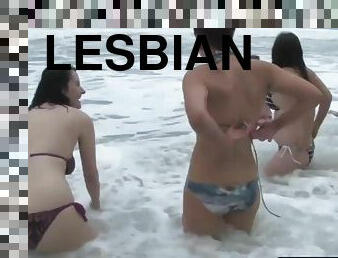 malaking-suso, orgy, tomboy-lesbian, gawa-sa-bahay, grupong-seksual, tabing-dagat, kantutan-fucking