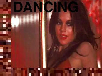 Lindsay Lohan Sexy Pole Dancing