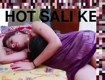 Hot Sali Ke Lips Ki Lali Choosi jiju ji ne