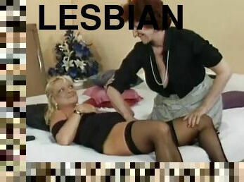 uly-emjekler, gyzlaryň-öňüne-dakylýan-rezin-sik, garry, lesbian, dostyň-ejesi, kösemek, nemes, blondinka, uly-emjekli