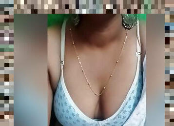 Sexy Bhabhi Ne Apne Bache Ke Saat Kya Kiya Raat Me