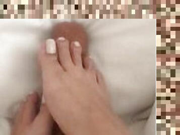 ASIAN FEET JOB (Watch the rest on my OF page! ????)