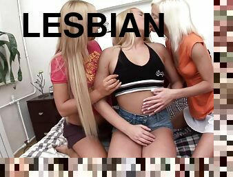 Blondes teens make you cream your pants with a lesbian threesome
