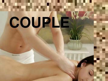 Passionate masseur provides his customer with a throbbing schlong