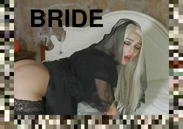 sexy beauty in bride in black costume fucks her pussy hard on HALLOWEEN. BLOWJOB. fuckmachine.doggy