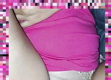 Corrida sobre su pantie a esposa tetona