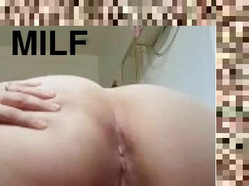 Pawg milf rides dildo