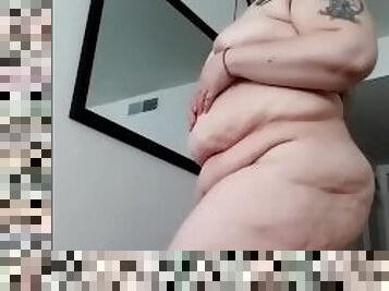 AriesBBW giving fattie flesh