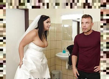 Casual fucking action of the bride in wedding dress and stranger in the bathroom