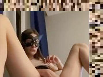 Catwoman can't stop fuck her pussy