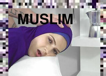 Max Born & Sereyna Gomez in Vain Muslim Woman Fucked Back To Reality - Porncz