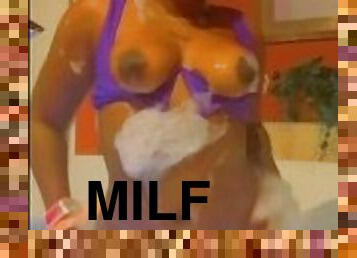 Sexy milf