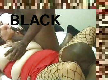 Horny chubby girl spit roasted by black dudes